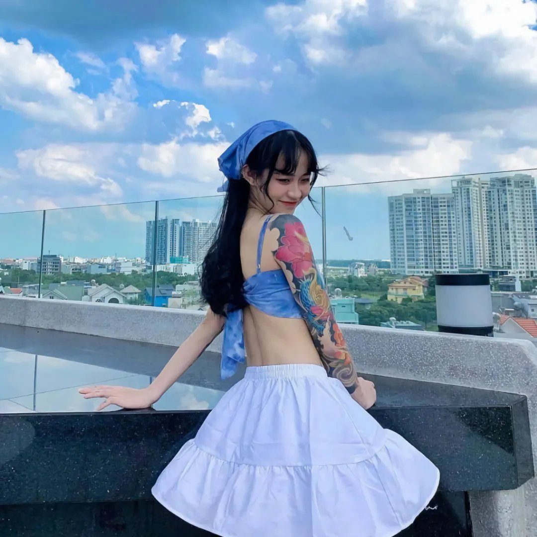自由第一日