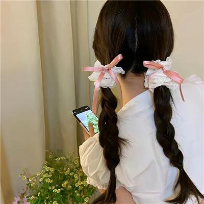 陪她一会儿